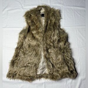 Banana Republic Women’s Faux Fur Brown & Beige Vest Size Medium